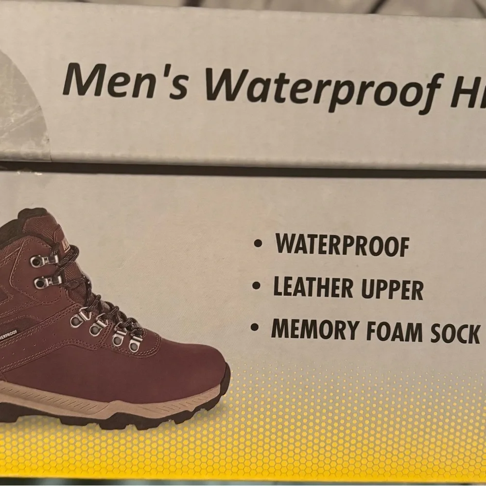 NWT Khombu Men's Water Hiker - Brown and Tan size 8